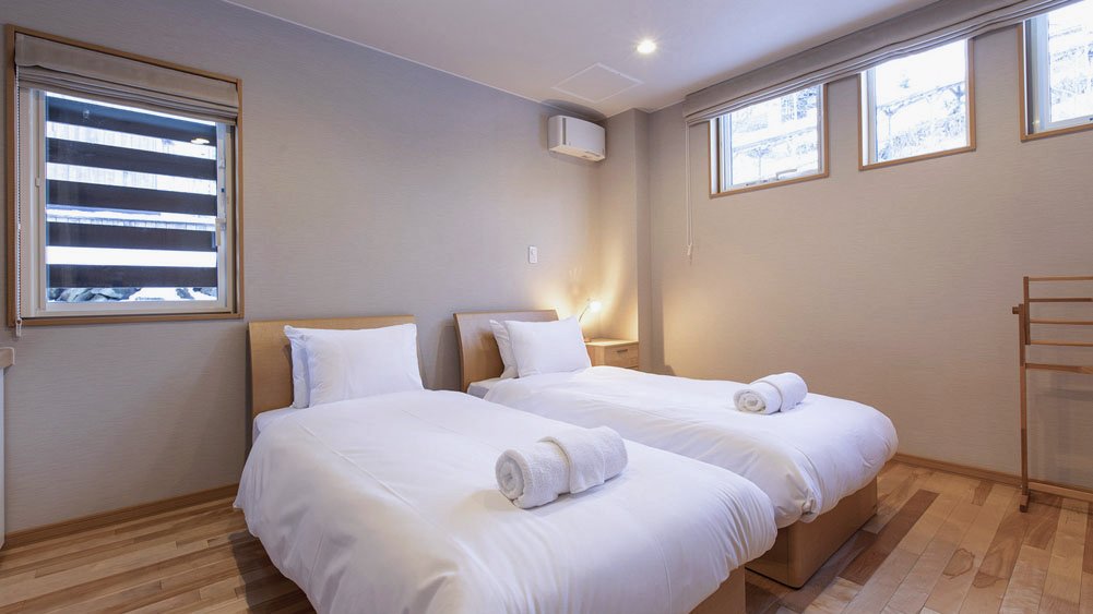Casi67 West - Comfortable guest bedroom